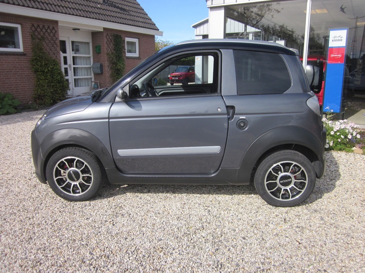 Brommobiel rijden met een verminderde beenfunctie