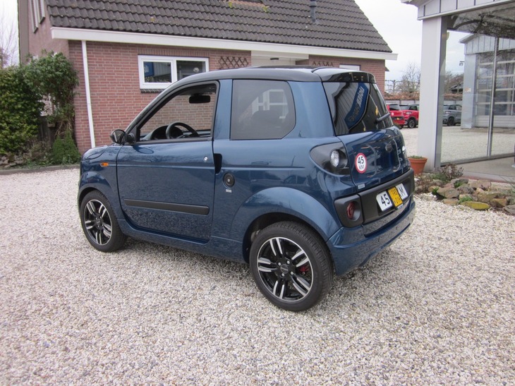 Comfortabel brommobiel met stuurbekrachtiging