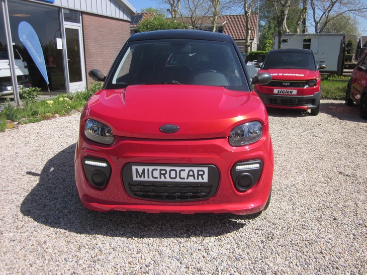Microcar brommobiel met airconditioning