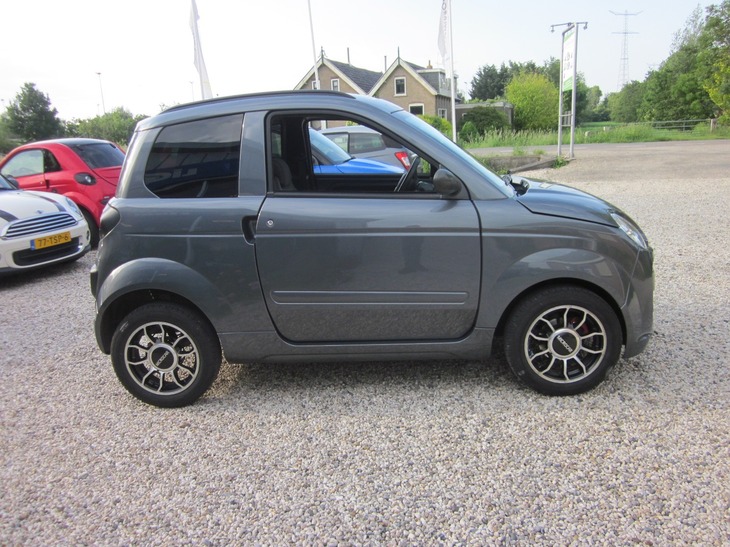 Microcar MGo Premium