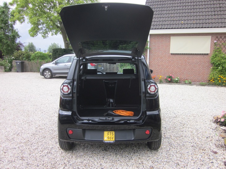 Minicar met grote kofferruimte