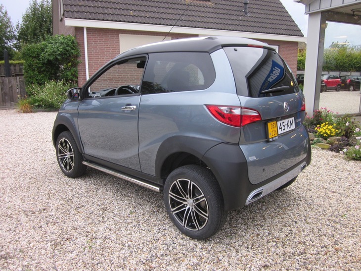 afbeelding Crossover Premium handbediening rem en gas