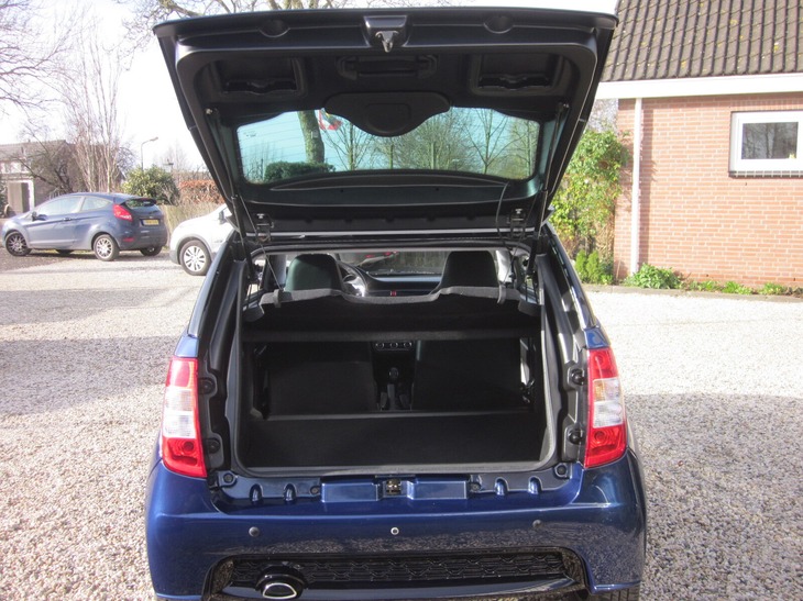 Ruime koffer in de citycar